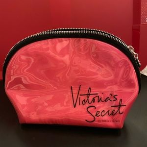 ❌SOLD❌ Victoria’s Secret cosmetic bag